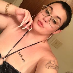 Meet your Posher, Michaela